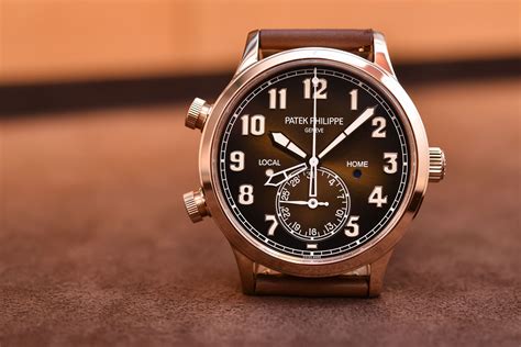 patek philippe calatrava pilot travel time precio|Patek Philippe dual time.